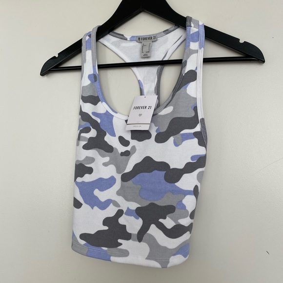 Active Camo Cropped Tank Top - Picture 5 of 5